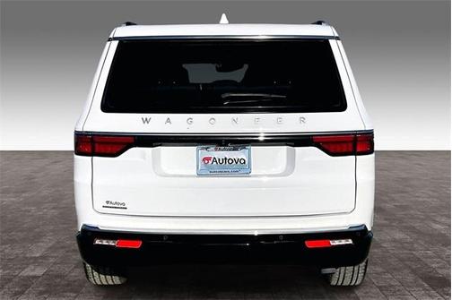 2023 Jeep Wagoneer Base