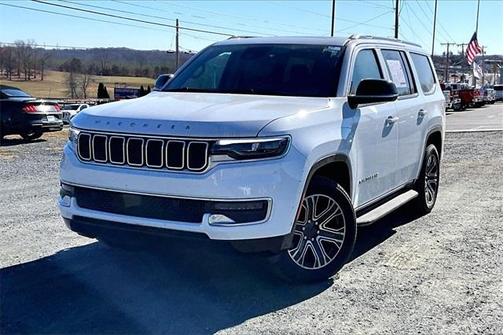 2023 Jeep Wagoneer Base