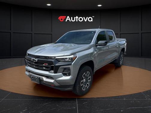 Sterling Gray Metallic 2024 Chevrolet Colorado Z71