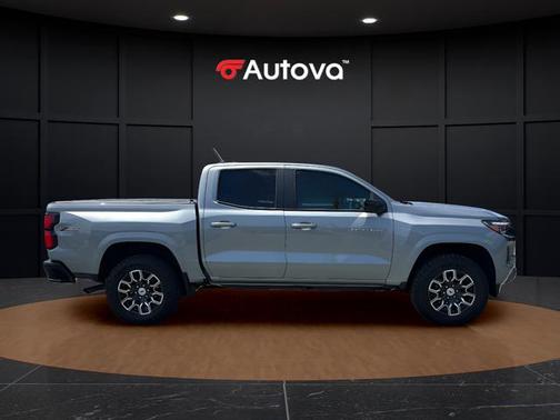 Sterling Gray Metallic 2024 Chevrolet Colorado Z71