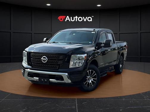 Black 2021 Nissan Titan SV
