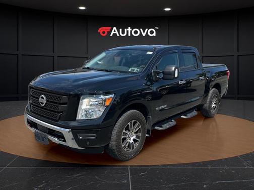 Black 2021 Nissan Titan SV