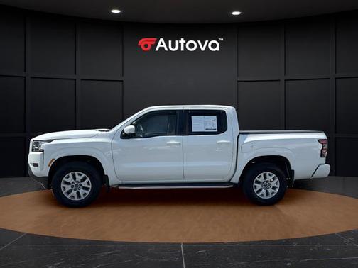 Glacier White 2022 Nissan Frontier SV