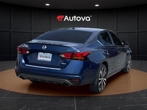 Deep Blue Pearl 2022 Nissan Altima 2.5 SR