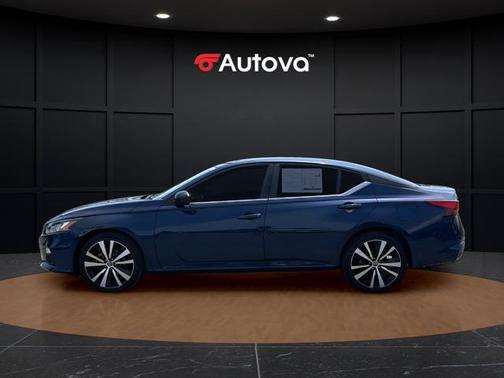 Deep Blue Pearl 2022 Nissan Altima 2.5 SR