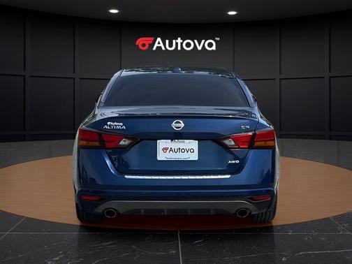 Deep Blue Pearl 2022 Nissan Altima 2.5 SR