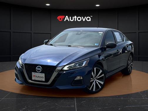 Deep Blue Pearl 2022 Nissan Altima 2.5 SR