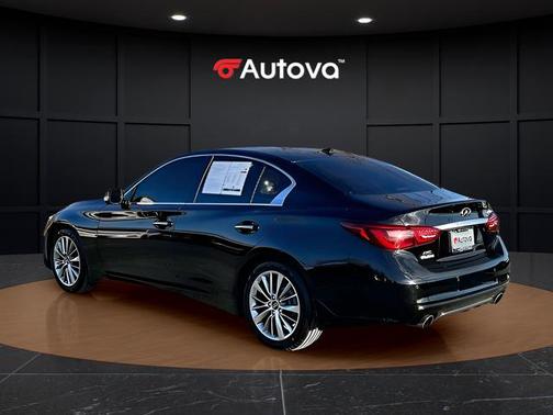 2023 INFINITI Q50 LUXE