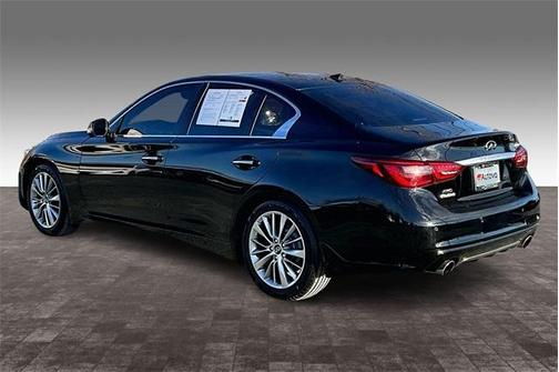 2023 INFINITI Q50 LUXE