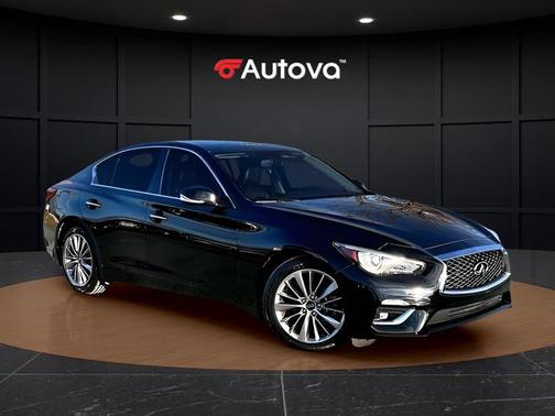 2023 INFINITI Q50 LUXE