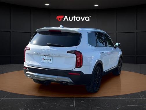 Glacial White Pearl 2022 Kia Telluride SX