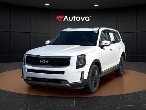 Glacial White Pearl 2022 Kia Telluride SX