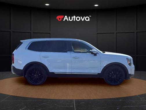 Glacial White Pearl 2022 Kia Telluride SX