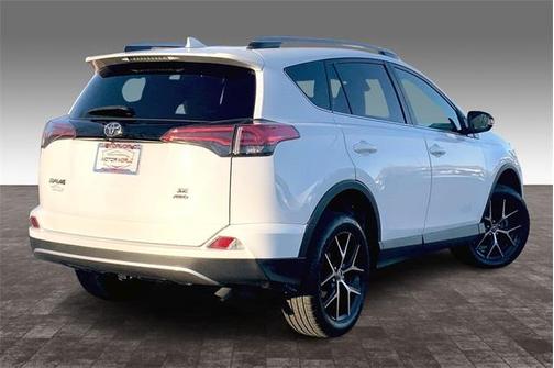 2018 Toyota RAV4 SE