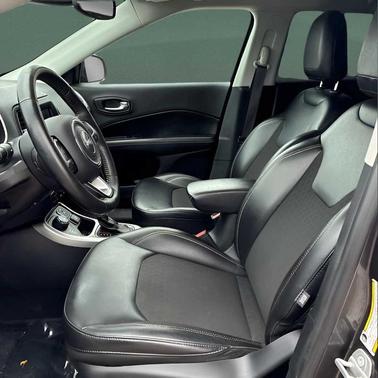 Granite Crystal Clearcoat Metallic 2021 Jeep Compass Latitude
