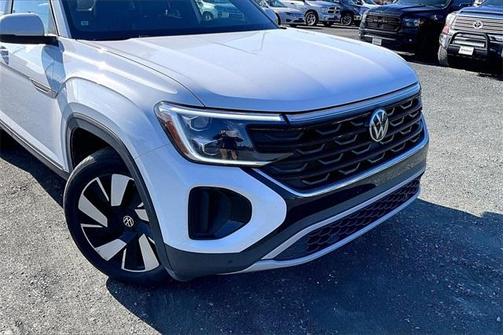 2025 Volkswagen Atlas Cross Sport 2.0T SE w/Technology