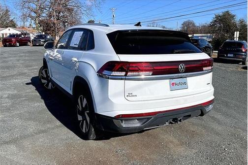 2025 Volkswagen Atlas Cross Sport 2.0T SE w/Technology