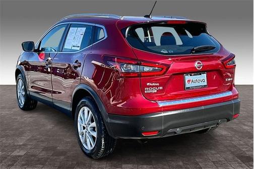 2022 Nissan Rogue Sport SV