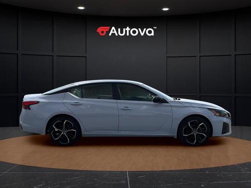 Gray Sky Pearl 2024 Nissan Altima 2.5 SR