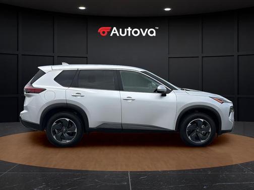 Brilliant Silver Metallic 2024 Nissan Rogue SV
