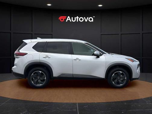 Brilliant Silver Metallic 2024 Nissan Rogue SV