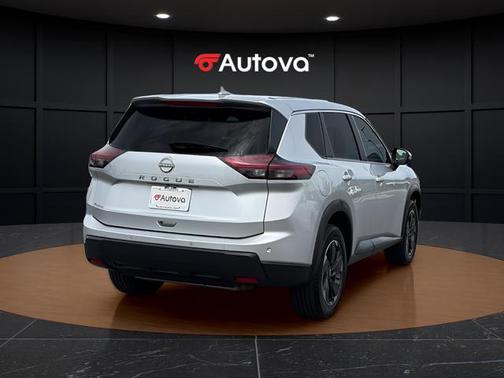 Brilliant Silver Metallic 2024 Nissan Rogue SV