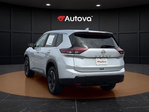 Brilliant Silver Metallic 2024 Nissan Rogue SV
