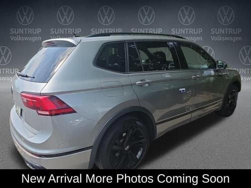 Silver Metallic 2023 Volkswagen Tiguan 2.0T SE R-Line Black