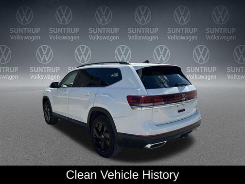 Pure White 2025 Volkswagen Atlas 2.0T SE w/Technology
