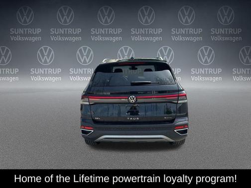 Deep Black Pearl 2025 Volkswagen Taos 1.5T SEL