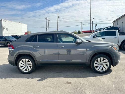 2021 Volkswagen Atlas Cross Sport 2.0T SE w/Technology