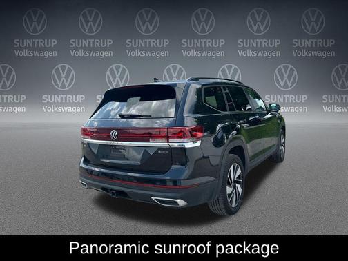 Deep Black Pearl 2025 Volkswagen Atlas 2.0T SE w/Technology 4MOTION