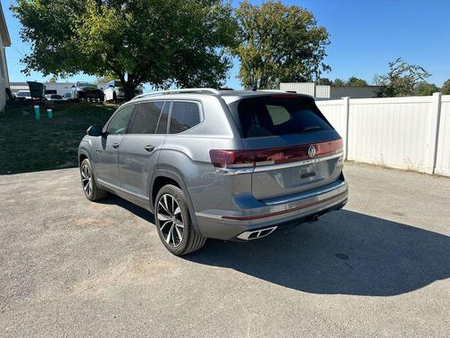 2024 Volkswagen Atlas 2.0T SEL Premium R-Line 4MOTION