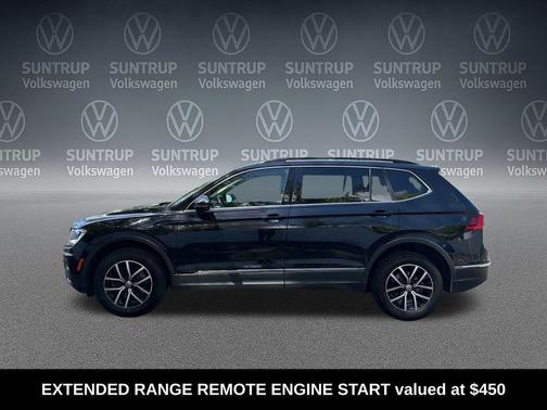 Deep Black Pearl 2021 Volkswagen Tiguan 2.0T SE