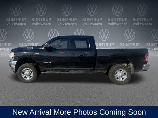 2019 RAM 2500 Tradesman Crew Cab 4x4 6'4' Box