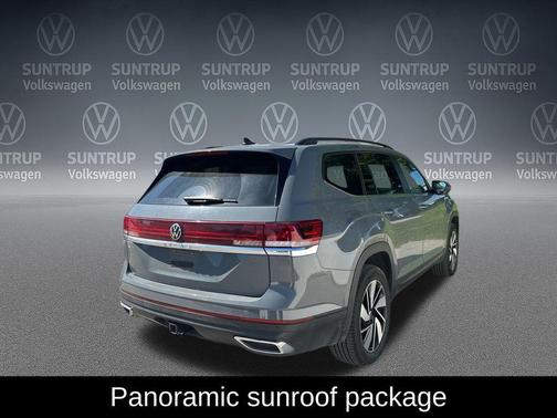 Pure Gray 2025 Volkswagen Atlas 2.0T SE w/Technology