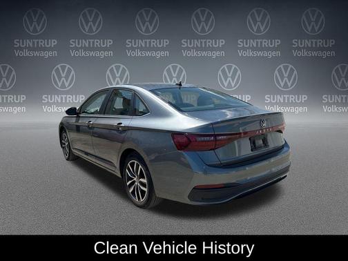 Platinum Gray Metallic 2025 Volkswagen Jetta 1.5T SE