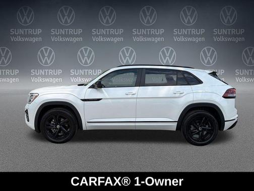 Opal White Pearl 2025 Volkswagen Atlas Cross Sport 2.0T SEL