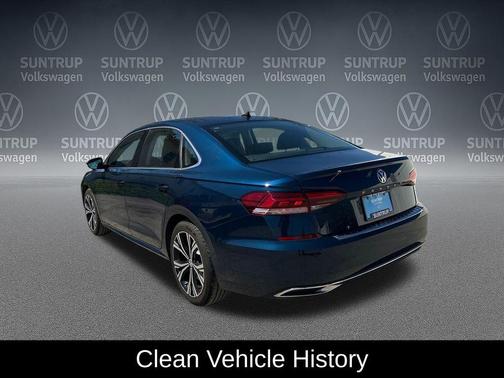 Tourmaline Blue Metallic 2022 Volkswagen Passat 2.0T SE