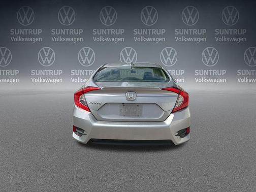Lunar Silver Metallic 2018 Honda Civic EX-T