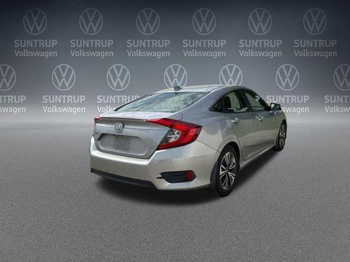 Lunar Silver Metallic 2018 Honda Civic EX-T