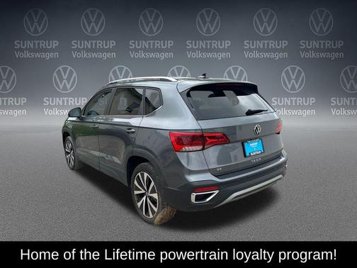 Platinum Gray Metallic 2023 Volkswagen Taos 1.5T SE