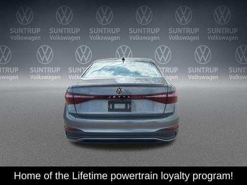 Platinum Gray Metallic 2025 Volkswagen Jetta 1.5T SE