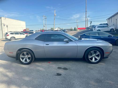 2017 Dodge Challenger SXT