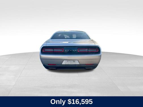 2017 Dodge Challenger SXT