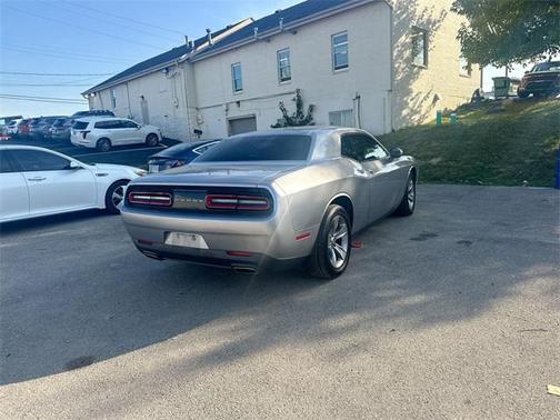 2017 Dodge Challenger SXT
