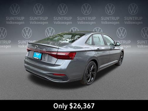 Platinum Gray Metallic 2026 Volkswagen Jetta 1.4T SE