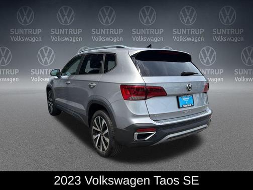 Silver Metallic 2023 Volkswagen Taos 1.5T SE
