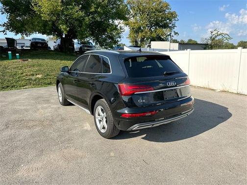 2023 Audi Q5 40 Premium
