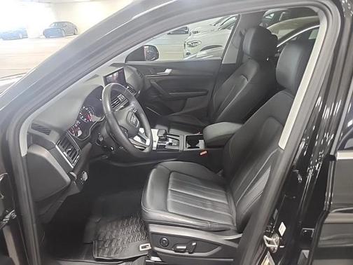 2023 Audi Q5 40 Premium